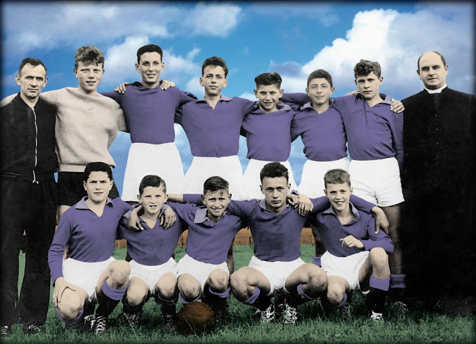 Historische ploegfoto uit de begindagen van het voetbal in Eke